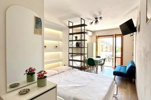 Suite Moderna con Terrazza a due passi dal Mare