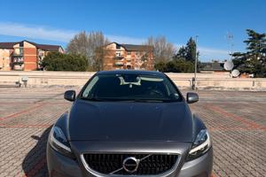 VOLVO V40 2017