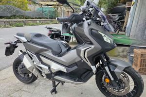 X-ADV 750 ANNO 2020 KM 18700