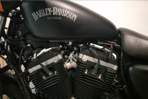 Harley davidson 883 iron