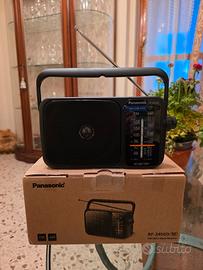 Radio portatile AM FM Panasonic RF-2400D cavo/pile