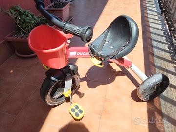 triciclo ducati chicco