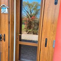 Porta finestra con serratura