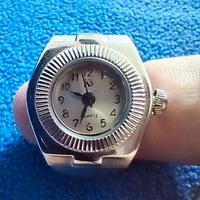 Orologio da dito donna a batteria. Funzionante