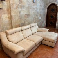 Divano chaise longue destro a 3 posti