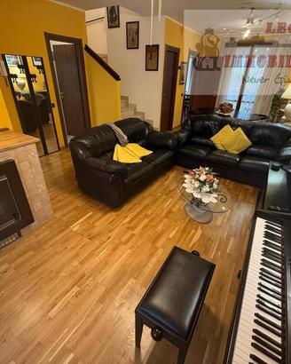 Villa a schiera su tre livelli