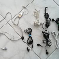 Lotto vari auricolari