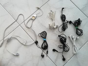 Lotto vari auricolari