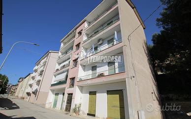 SECONDO PIANO CON BALCONE E CANTINA
