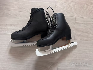 Pattini da ghiaccio Risport - nero tg.42