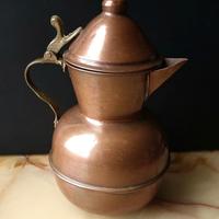 Brocca vintage in rame da collezione