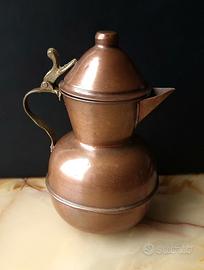 Brocca vintage in rame da collezione