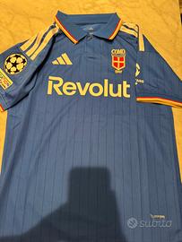 maglia calcio Como 2026/27 con patch Champions 