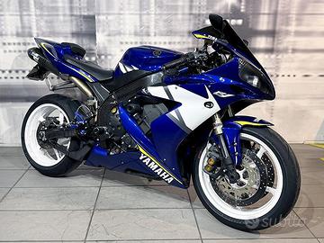 Yamaha YZF R1