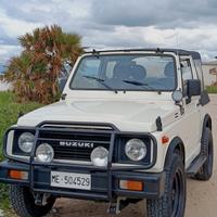 Suzuki Samurai 