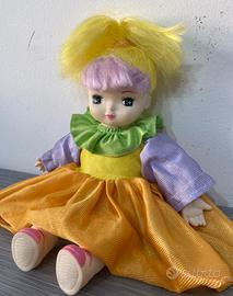 Bambola arcobaleno vintage
