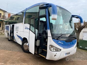 Autobus turistico Irizar Scania
