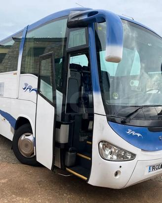 Autobus turistico Irizar Scania