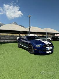 Ford Mustang GT 5.0 V8 NO SUPERBOLLO