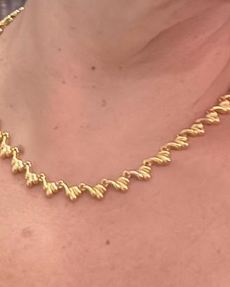 Collana dal design raffinato, perfetta per aggiung