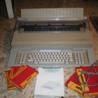 Macchina da scrivere vintage Olivetti mod. ET 2450