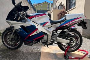 Yamaha FZR 1000 exup