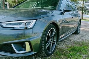 AUDI A4 40 TDI 190 CV S LINE