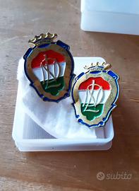 Lotto 2 spille pin Madonna di Lourdes NDL Lorioli