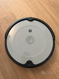 ROBOT ASPIRAPOLVERE IROBOT ROOMBA 698