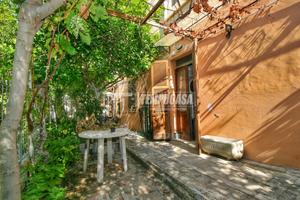 TRILOCALE CON CORTE PRIVATA