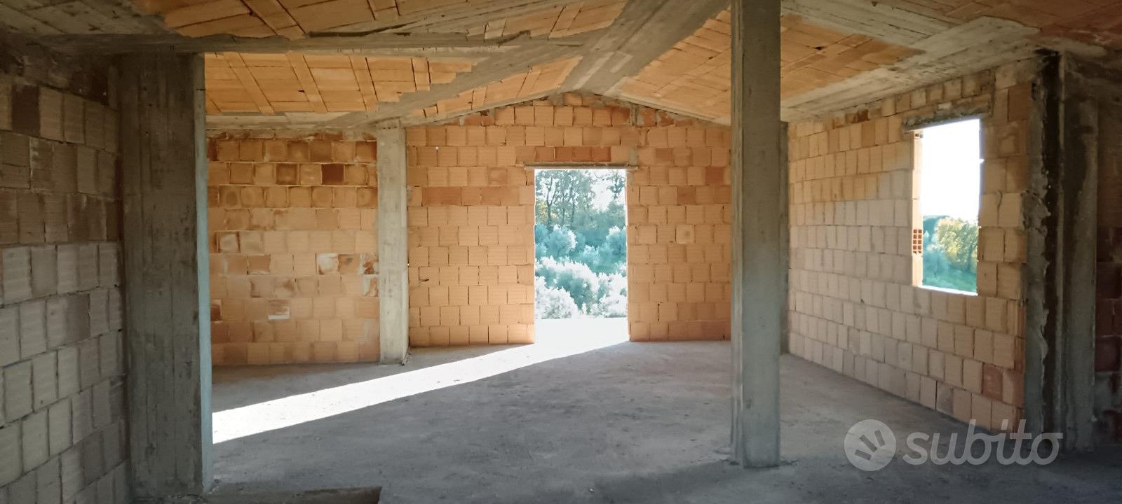 Vendita Casale rustico con terreno - Vista 6