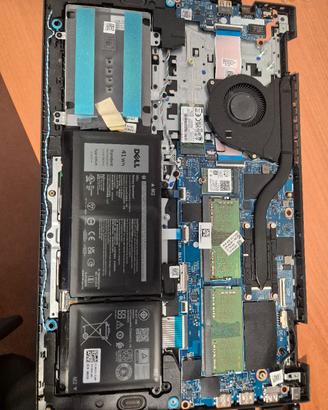 Dell Vostro 3520 i5-1235U