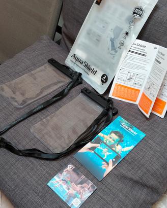 2 Custodie Impermeabili  Spigen Acqua Shield A601