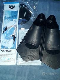 Pinne nuoto Arena Powerfin nero argento 41/42