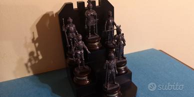 Cavalieri medievali in metallo + espositore