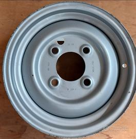 Cerchio 4 1/2 J x 13 CH Nuovo 