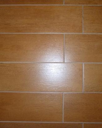 Piastrelle effetto legno