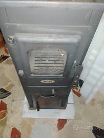 stufa a legna/ condizionatore