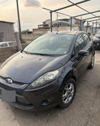 Ford Fiesta 1.4 benzina e gas