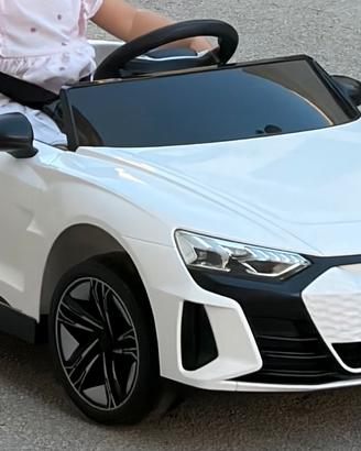 Auto elettrica bambini (audi)