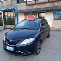 Lancia Ypsilon 1.2 69 CV 5 porte Gold