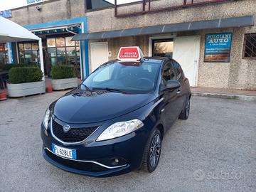 Lancia Ypsilon 1.2 69 CV 5 porte Gold