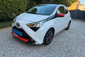 Toyota Aygo X-WAVE ORANGE
