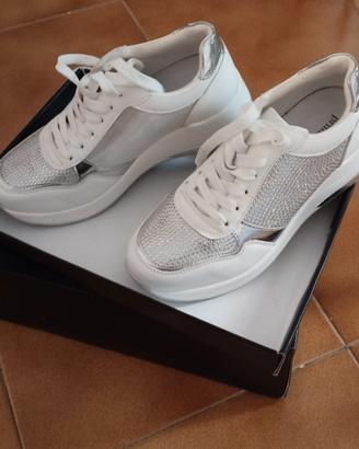 scarpe Primadonna nr.36 nuovissime 