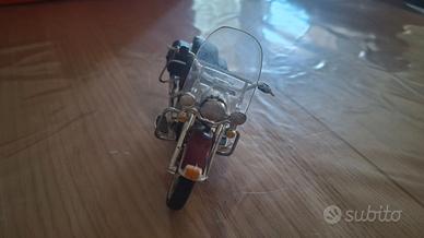 Modellino di Harley-Davidson FLHR Road King