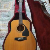 Chitarra acustica 12 corde Yamaha con custodia