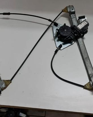 Alzavetro lato anteriore sinistro lancia thesis
