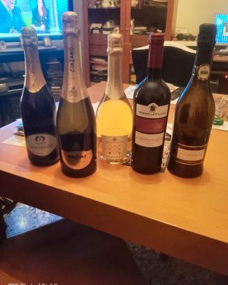 Lotto 5 bottiglie vino e spumanti 