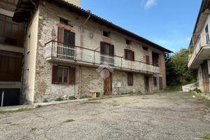 CASA DI CORTE A ROCCHETTA PALAFEA