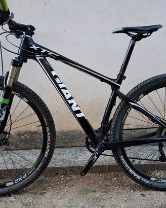 Mtb Full carbon Giant XTC 29"